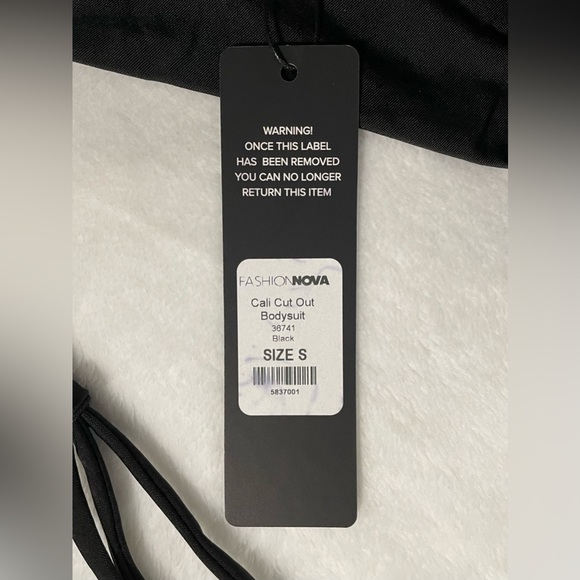 NWT Fashion Nova Cut Out Bodysuit - Picture 5 of 5